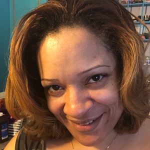 Meet your Posher, Ebony